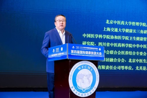 【教師風采】深耕大健康領域 以產學研用驅動教育與灣區發展